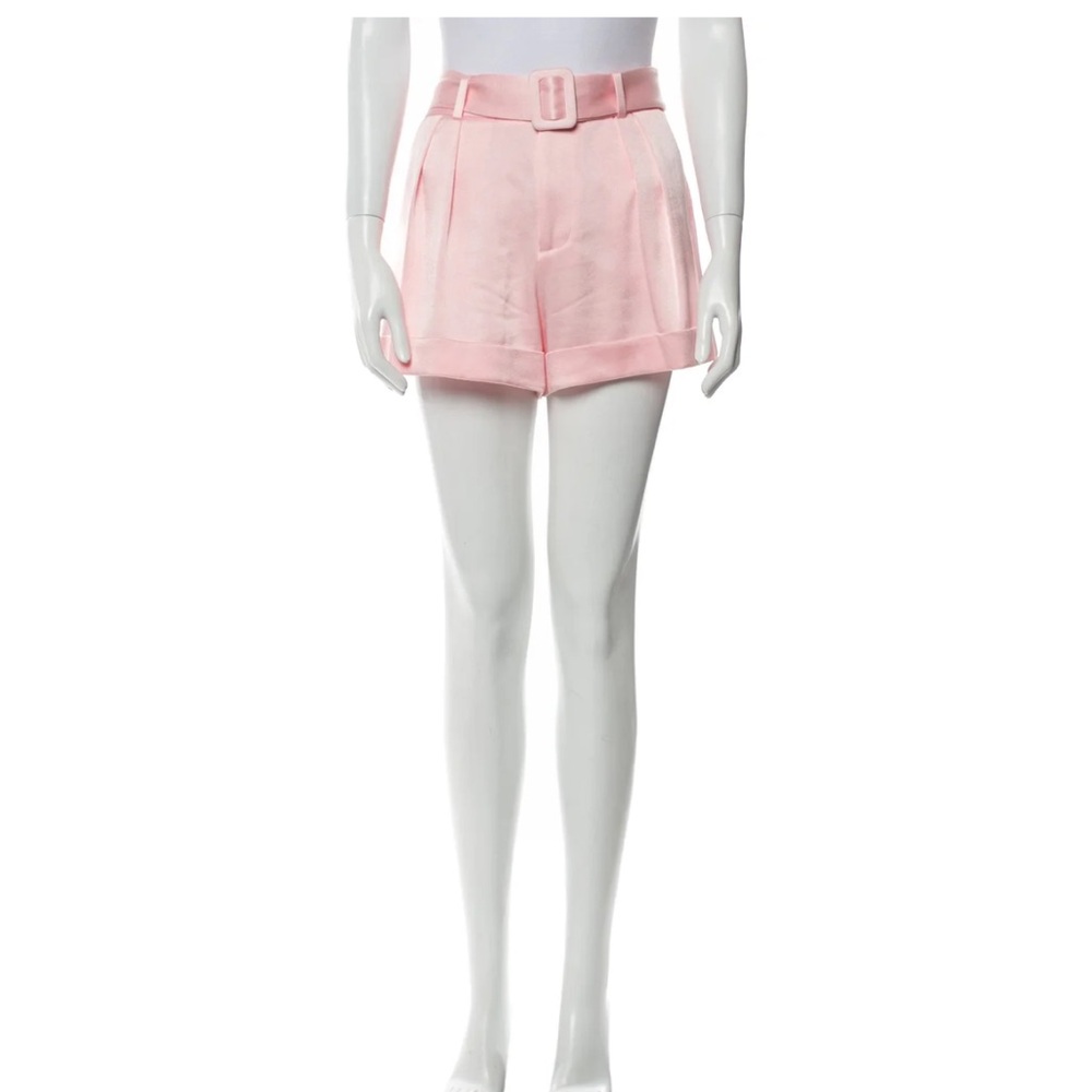 Chic Pink Pleated Shorts